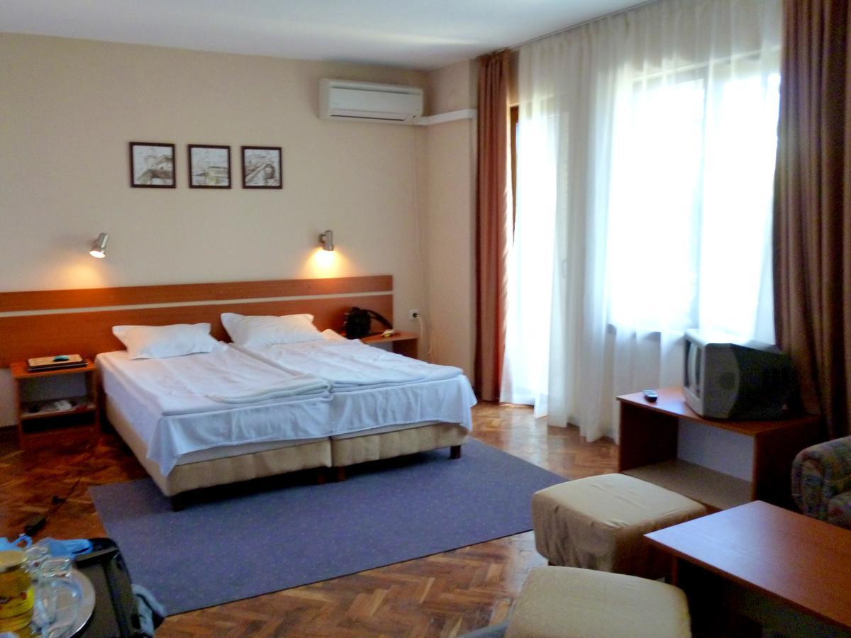 Villa Elfi Golden Sands Eksteriør billede